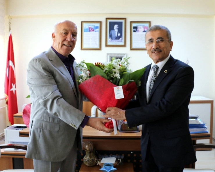 Başkan Uyan: “Eğitimin Bizde Değeri Ömür Boyudur”