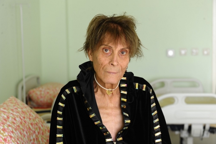 Barınma Evinde Kalan Süper Star