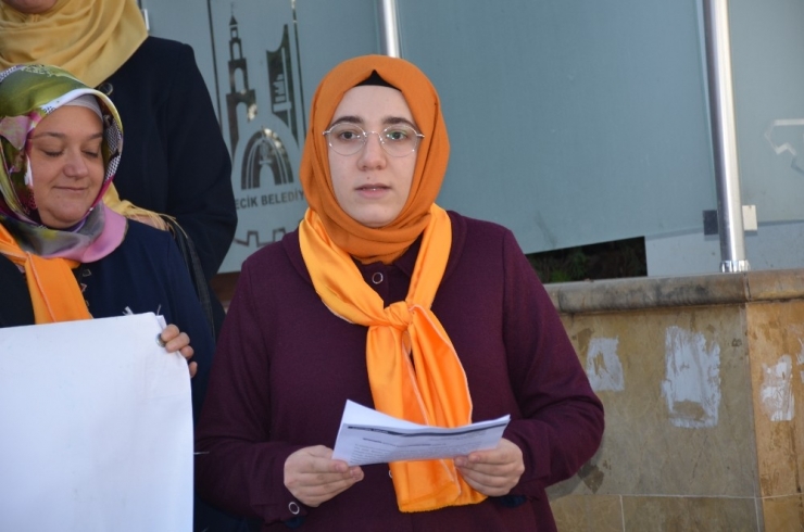 Ak Kadınlardan Kadına Yönelik Şiddete Tepki