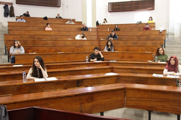 Açıköğretimde Ara Sınavlar Başladı