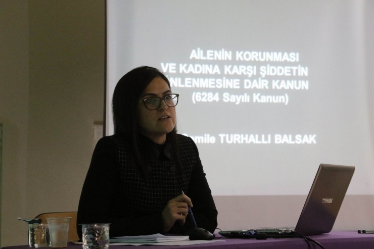 Kardelen Kadın Merkezinden 25 Kasım Etkinliği