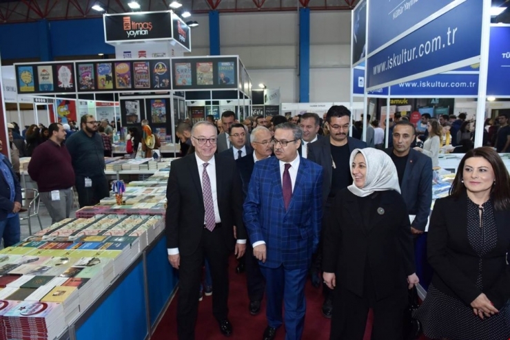 Cnr 3. Mersin Kitap Fuarı Açıldı