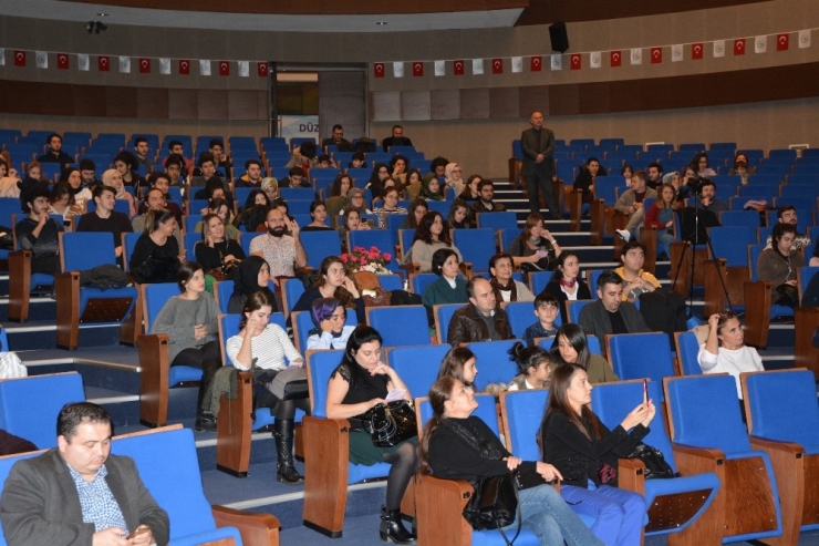 Tıp Öğrencileri Birliğinden Piyano Dinletisi