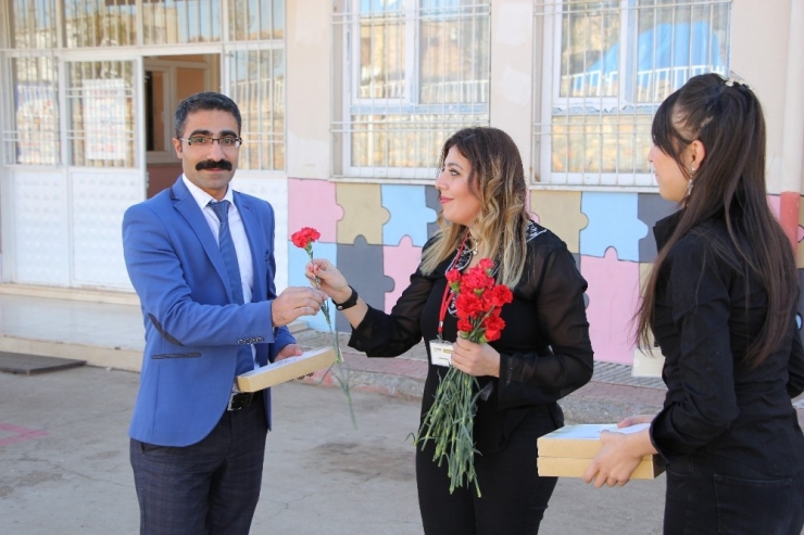 Artuklu Kaymakamı Öztürk, Kırsalda Görev Yapan Öğretmenleri Unutmadı