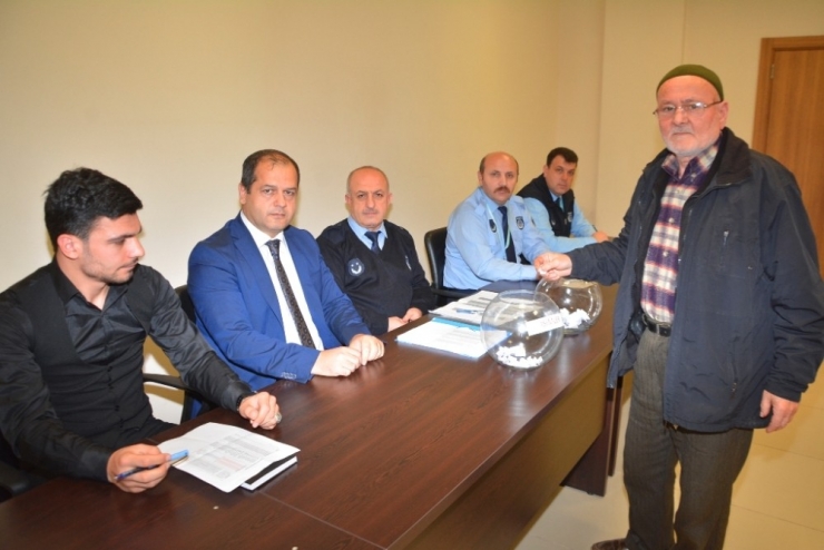 Körfez’in Yeni Pazarı İçin Tezgah Yeri Kuraları Çekildi