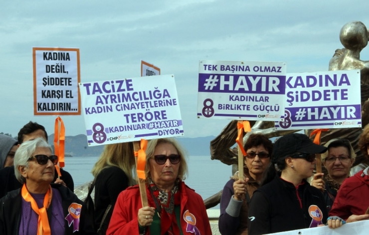 Fethiye’de Kadınlar, Kadına Karşı Şiddete ’Dur’ Demek İçin Yürüdü