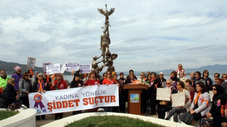 Fethiye’de Kadınlar, Kadına Karşı Şiddete ’Dur’ Demek İçin Yürüdü