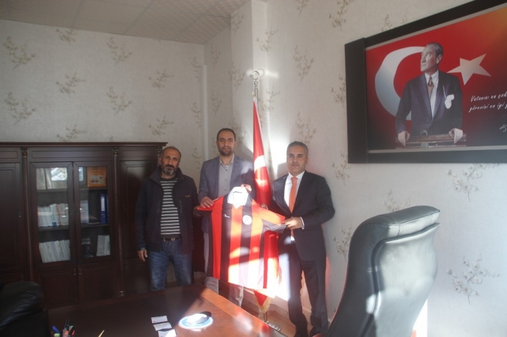 Malazgirt Spor Yöneticilerinden "Öğretmenler Günü" Ziyareti