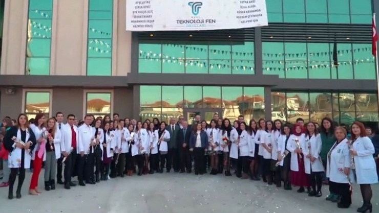 Öğretmenlere Sürpriz Kutlama