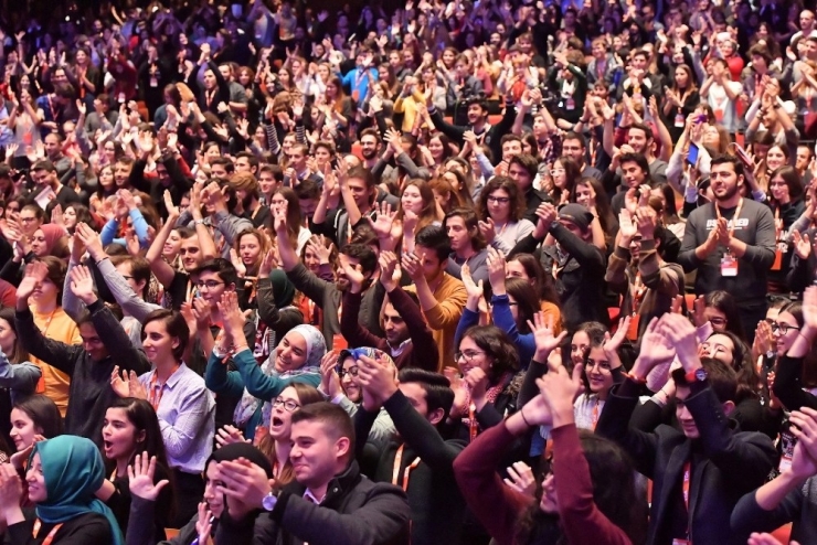 Yga Zirvesi’nde Hayal Ortaklarıyla Birlikte Geleceği Değiştirmek İçin Söz Verdiler