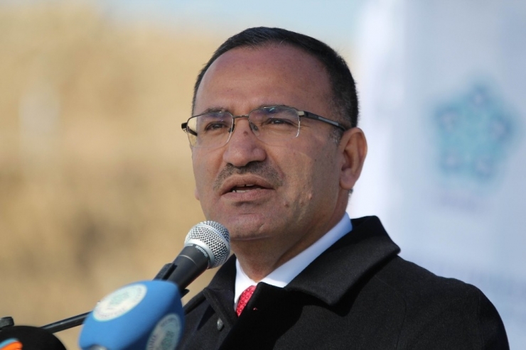 Başbakan Yardımcısı Bozdağ: "Mevlid-i Nebi Haftası Hicri Takvime Göre Kutlanacaktır"