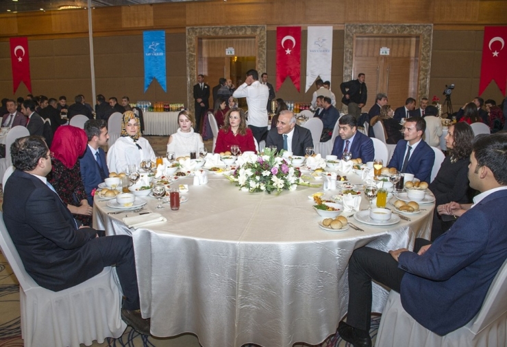 Van’da 24 Kasım Öğretmenler Günü Etkinliği