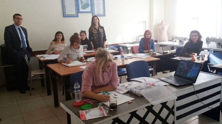 Burhaniye’de Artistik Çizim Ve Drapaj Kursu