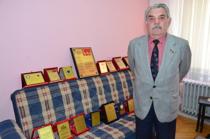 Balıkesirli Şair Destek Bekliyor