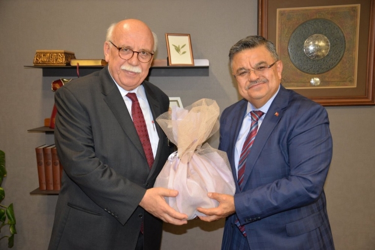 Başkan Yağcı, Eski Kültür Ve Turizm Bakanı Avcı’yla Bir Araya Geldi