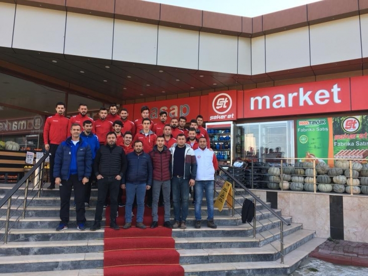 Bileciksporlu Oyuncular Maç Sabahı Kahvaltıda Buluştu