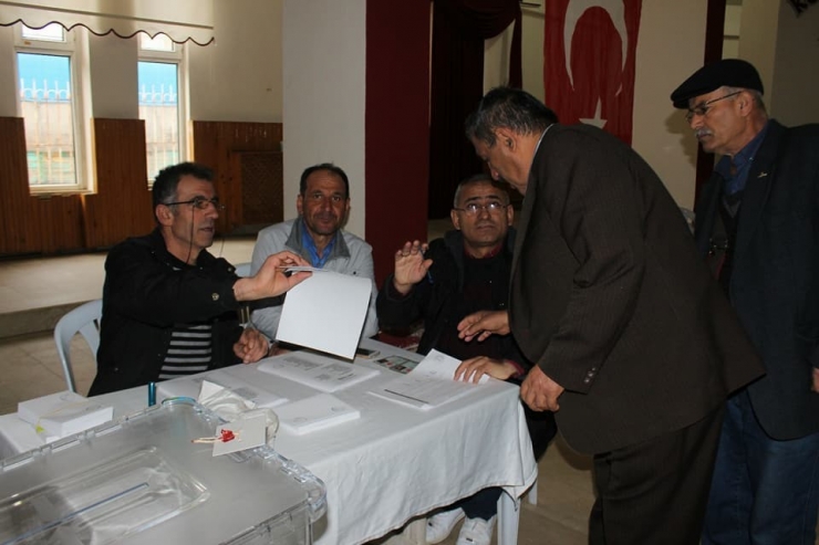 Chp Bucak İlçe Başkanı Yeniden Aziz Yıldız Oldu