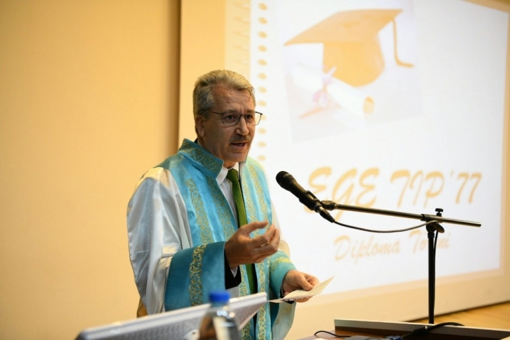 Ege Üniversitesinde 40 Yıl Sonra Mezuniyet Heyecanı