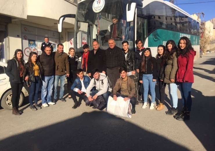 Hakkari Folklor Ekibi İstanbul’da