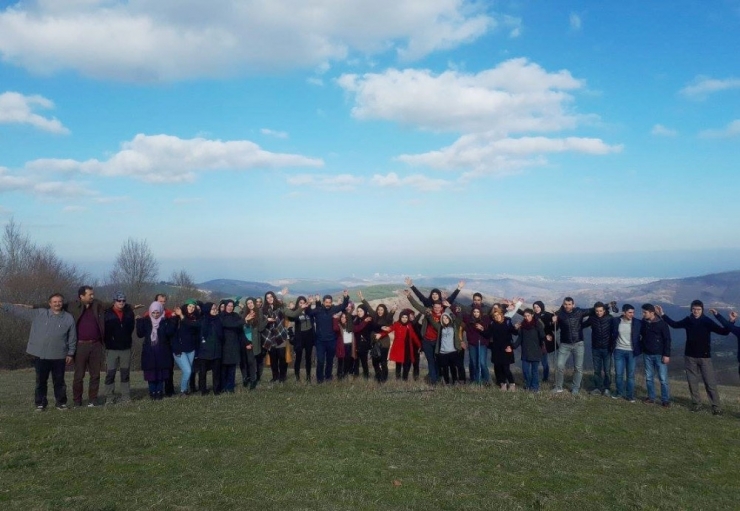 İlkadımlı Gençlere Doğa Kampı Eğitimi