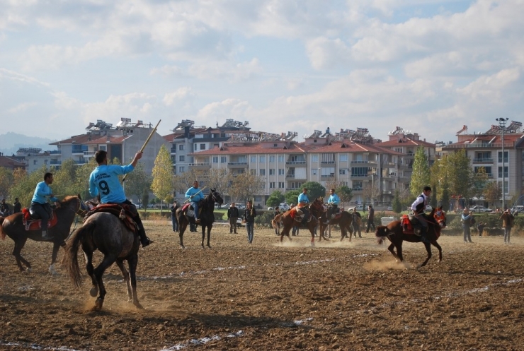 Manisa Keşkek Ve Cirit İle Şenlendi