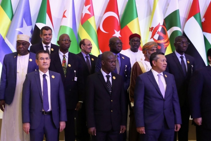 Milli Savunma Bakanı Canikli Riyad’da