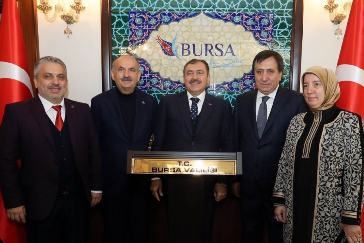 Bakan Eroğlu: “Uludağ’da Bundan Sonra Bir Santimetre Bile Kaçak Yapı Yapılamayacak”