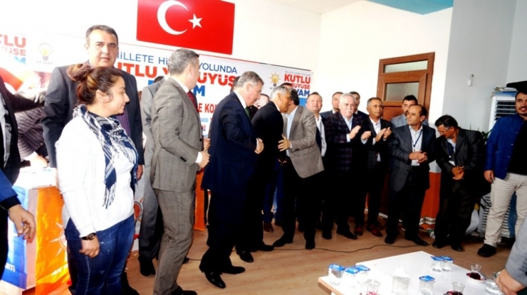 Ak Parti Sarıgöl’de Büyükdinç Dönemi Başladı