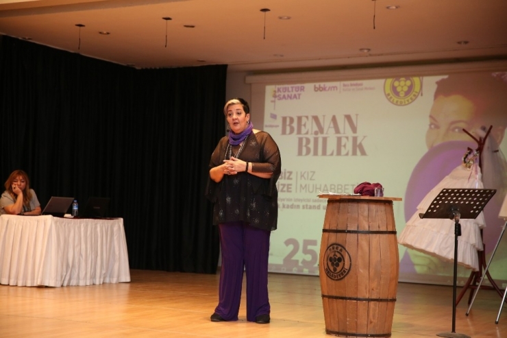 Bucalı Kadınlara Benan Bilek’le Kahkaha Tufanı