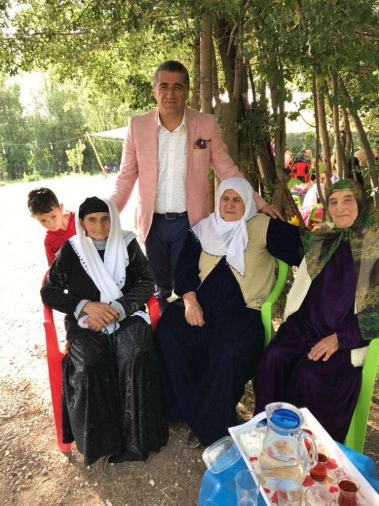 Türkücü Aydın Aydın’ın ‘Kadına Şiddetine Hayır’ Eseri Büyük İlgi Görüyor