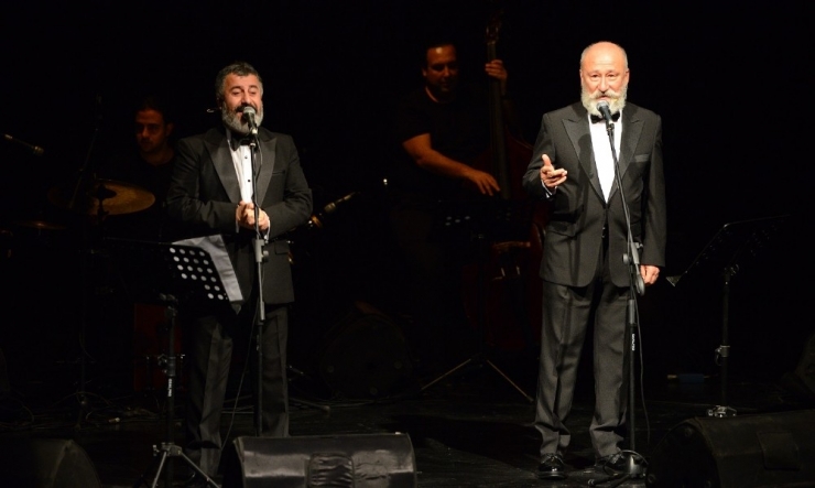 ’Şifa Niyetine’ Gösterisi Kapalı Gişe