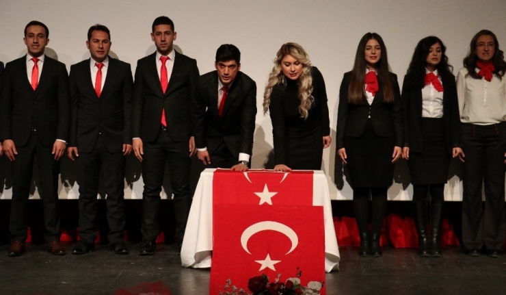 Van’da Gecikmeli ’24 Kasım Öğretmenler Günü’ Kutlaması