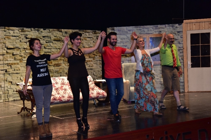 “Can Erik” Adlı Oyun Tiyatro Severlerle Buluştu