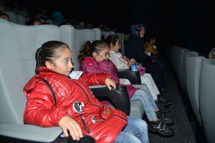 Diyarbakırlı Çocukların Sinema Keyfi