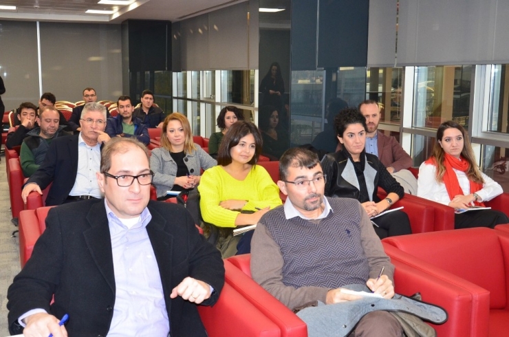 Balıkesir’de Dış Ticaret Bilgilendirme Semineri Düzenlendi