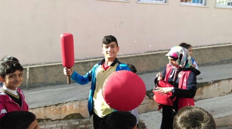 Mobil Merkez, Kovancılar’da Çocuklarla Buluştu