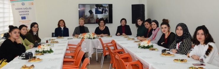 Esogü Ve Eskişehirli Kadın Gazeteciler Kadına Şiddete Dur Demek İçin Buluştu