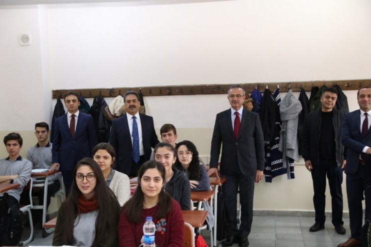 Kaymakam Güler Ve Başkan Köşker’den Anibal Lisesine Ziyaret