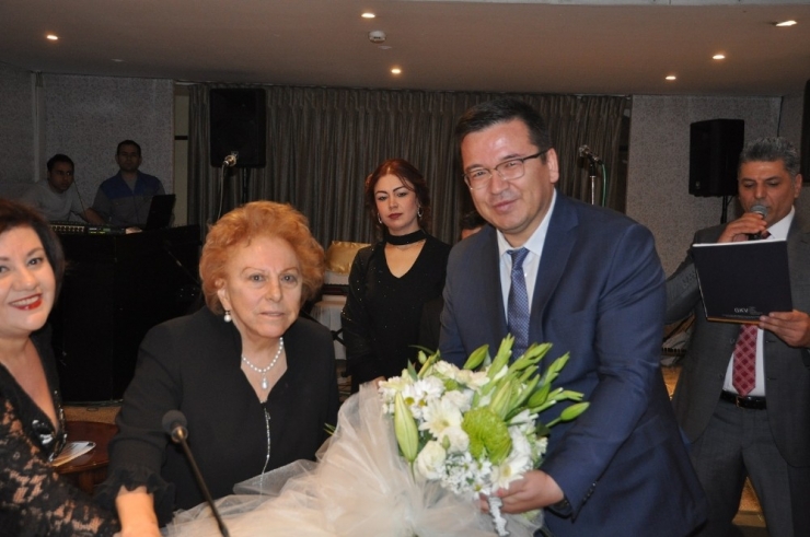 Gkv’den Öğretmenlerine Muhteşem Balo