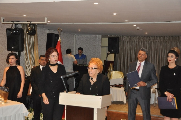 Gkv’den Öğretmenlerine Muhteşem Balo