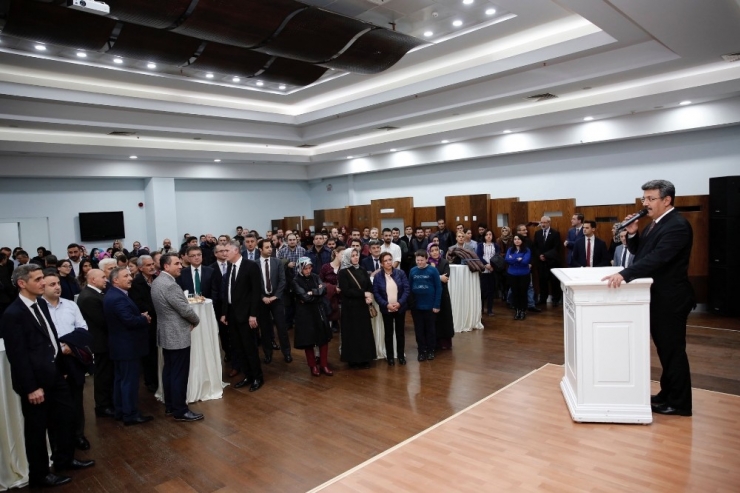 Eğitim Camiası Bu Sergide Buluştu