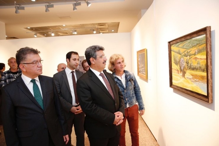 Eğitim Camiası Bu Sergide Buluştu