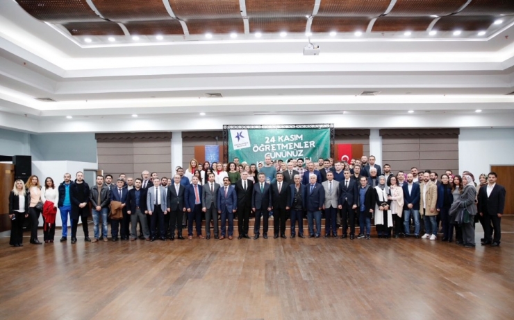 Eğitim Camiası Bu Sergide Buluştu