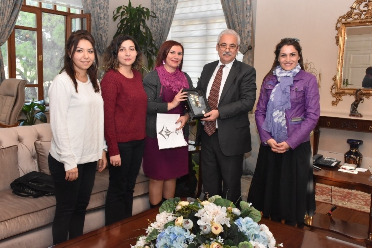 Otistik Bireyler İçin Sağlıkçılara Duyu Bütünleme Semineri Verilecek