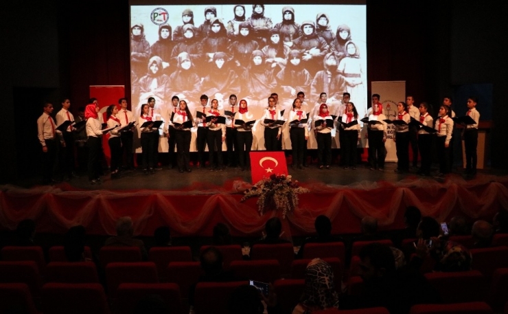 Van’da Gecikmeli ’24 Kasım Öğretmenler Günü’ Kutlaması