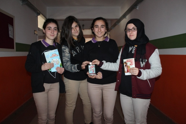 Harçlıkları İle 5 Yetimi Giydirdiler