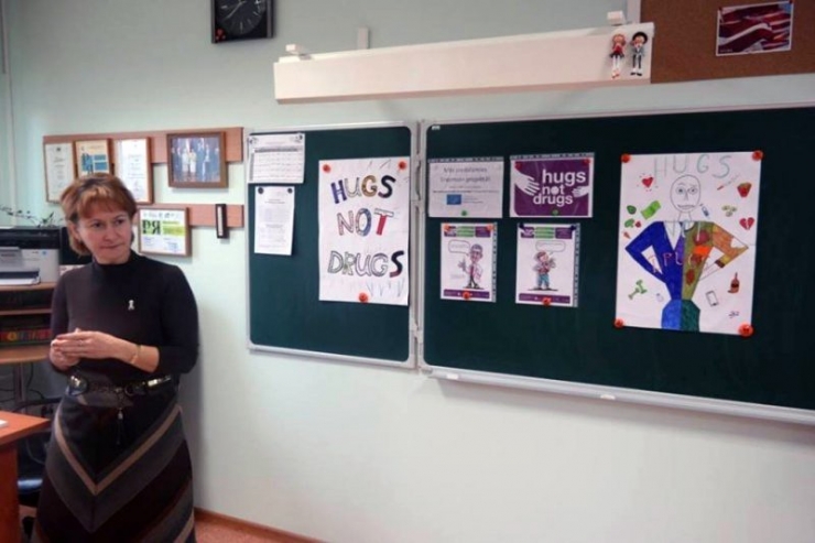 ‘Kötülüklere Değil Bize Sarıl’ Letonya’da