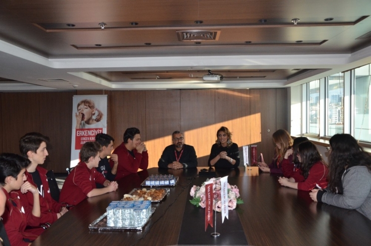 Öğrenciler Seçeceği Meslekleri Tanıyor