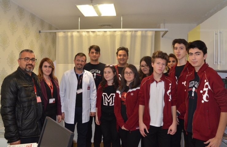 Öğrenciler Seçeceği Meslekleri Tanıyor