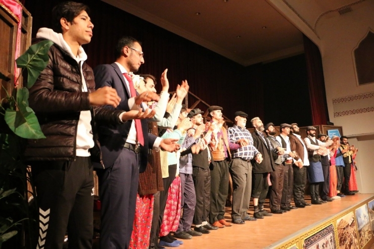 Şehir Tiyatrosu Öğretmenler İçin Sahne Aldı